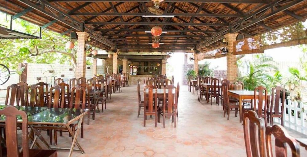 Hoang Yen Hotel 2 Куи Нхон Екстериор снимка