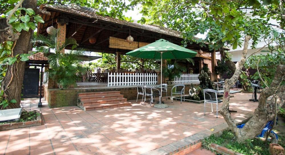 Hoang Yen Hotel 2 Куи Нхон Екстериор снимка